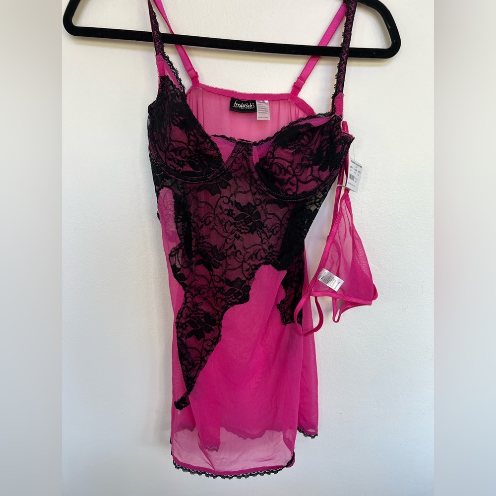 NEW with tag- vintage Fredericks of Hollywood